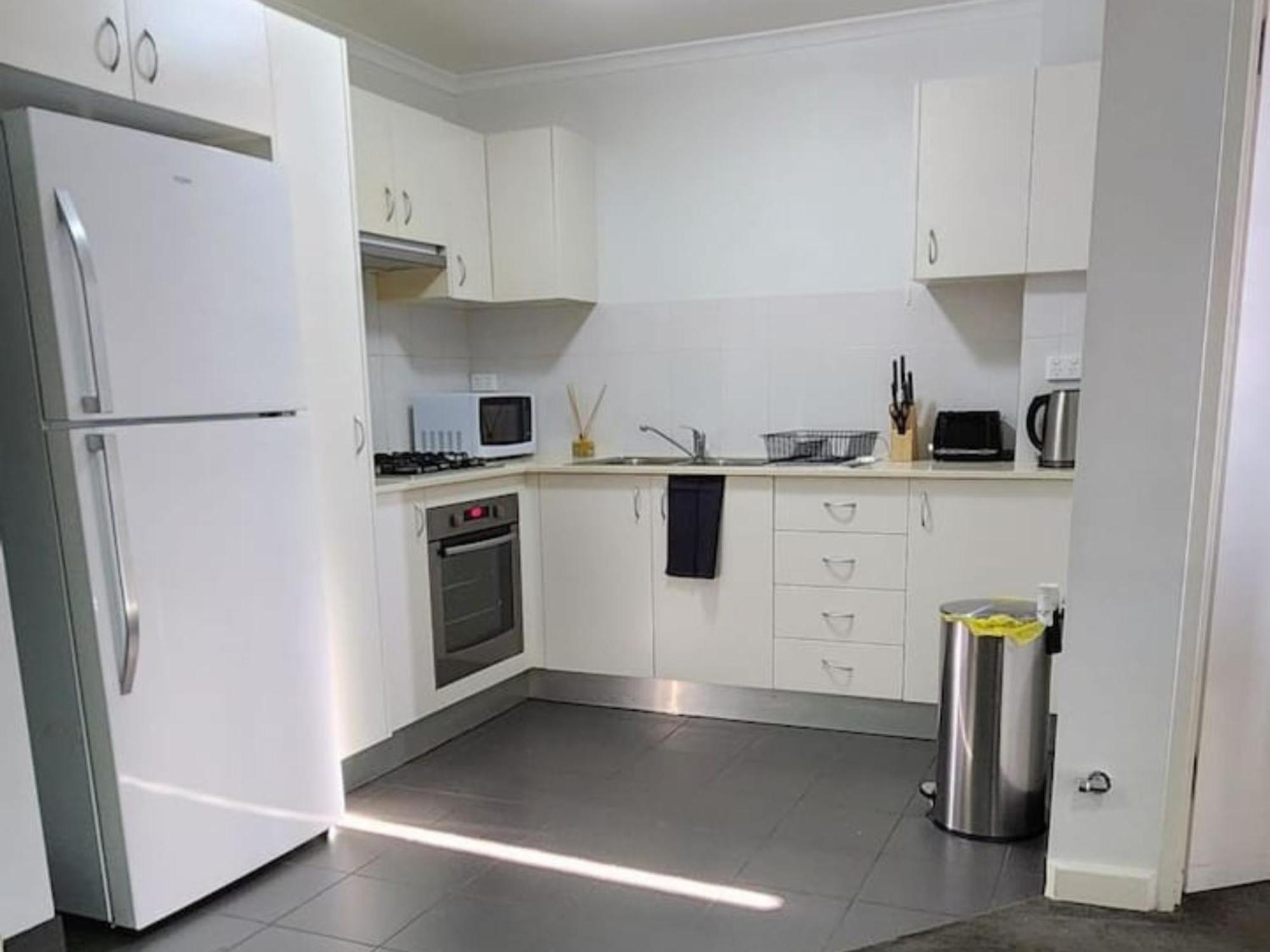 Hidden Gem! One Bedroom Apartment Merrylands